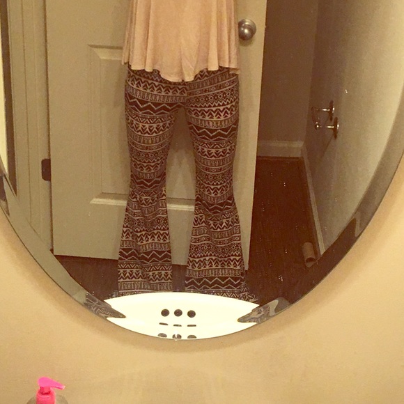 EUC black & cream wide flair jersey pants