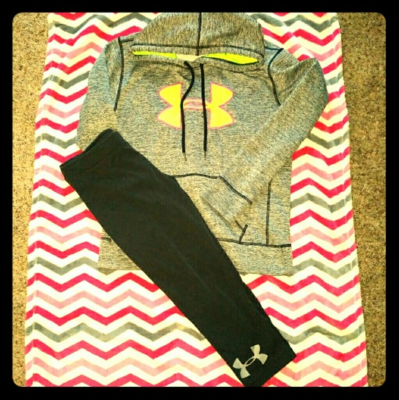 Under Armour Tops - Under Armour Bundle