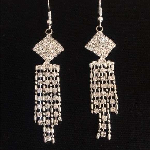 Clear Rhinestone Crystal Party Silver Drop Clip - Picture 1 of 2