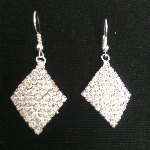 Clear Rhinestone Crystal Party Silver Drop Clip - Picture 1 of 2