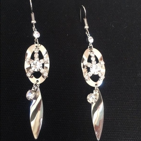 Clear Rhinestone Crystal Party Silver Drop Clip - Picture 1 of 2
