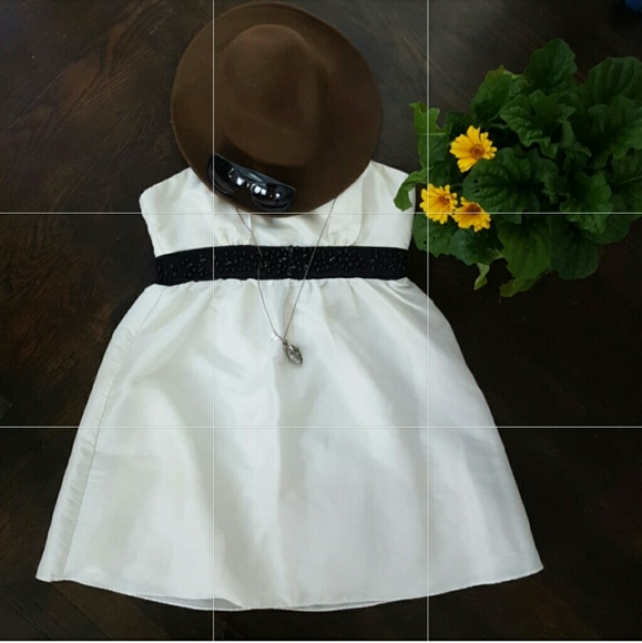 Strapless flowy dress