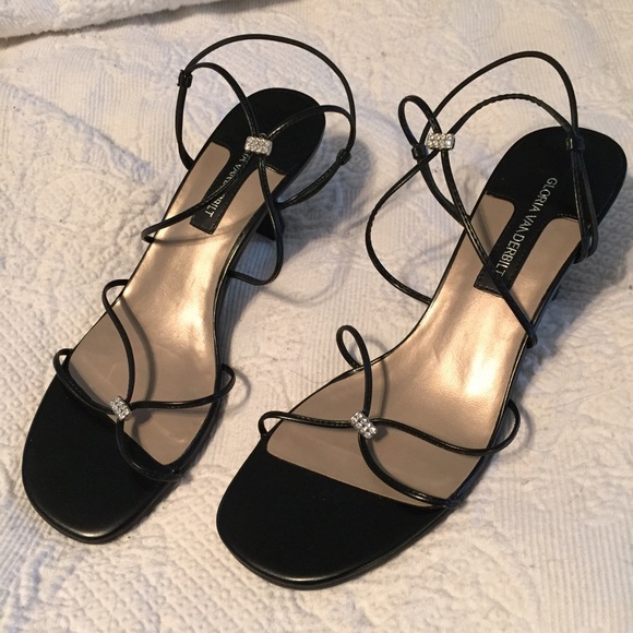 SALE!!! Low heels with touch of rhinestones