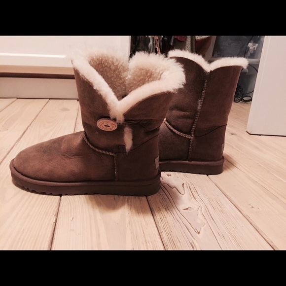 UGG Australian Bailey Boots - Picture 1 of 2