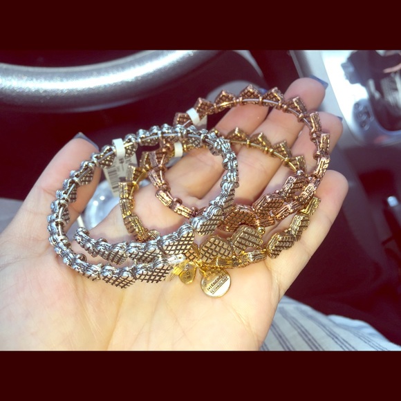 Alex and Ani: Limited edition heart wraps