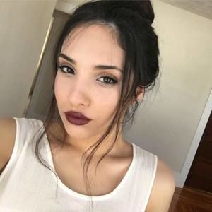 Meet your Posher, Layla