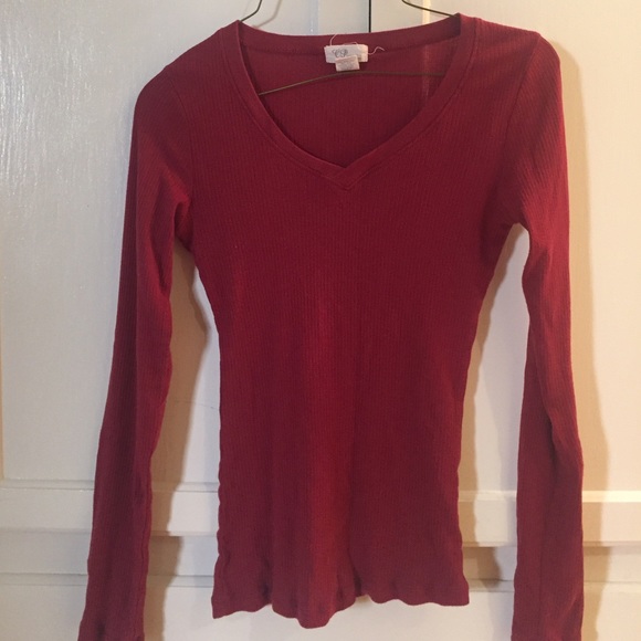 Ruby red long sleeve❤️