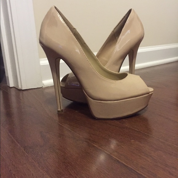 ALDO nude peep-toe pumps