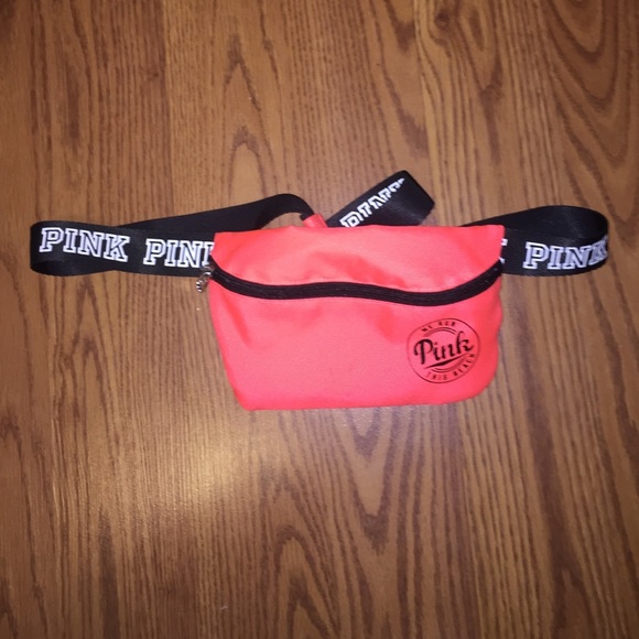 Pink fanny pack!!