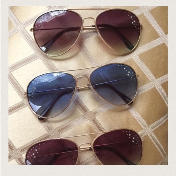 ๐ Blue OR Maroon Rhinestone Accented Aviators - Picture 4 of 4