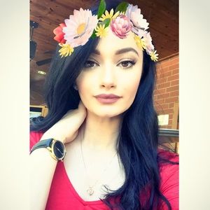 Meet your Posher, Elena