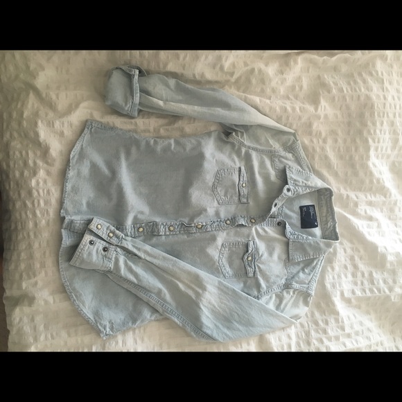 American Eagle Denim shirt