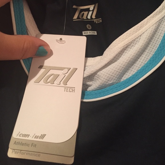 Womens tail tech athletic tank size M - Picture 2 of 4