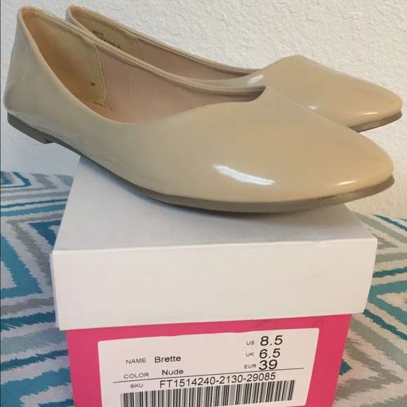JustFab Nude Flats (BRAND NEW!!) - Picture 1 of 2