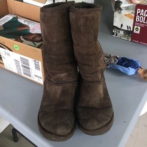 Brown Uggs💗