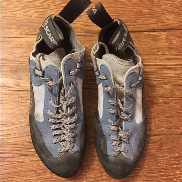 Women's Scarpa Climbing Shoes - US size 7