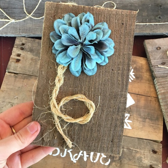 Small Flower Decor