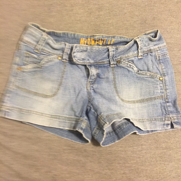 Maurice's shorts