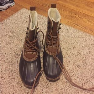 Duck boots