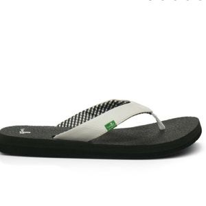 Sanuk Flip Flops