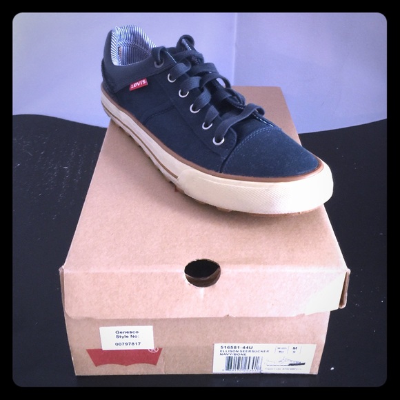 Levi's sneakers