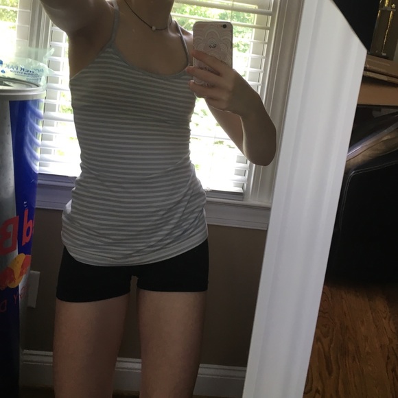 Lululemon Power Y tank! Size 6!