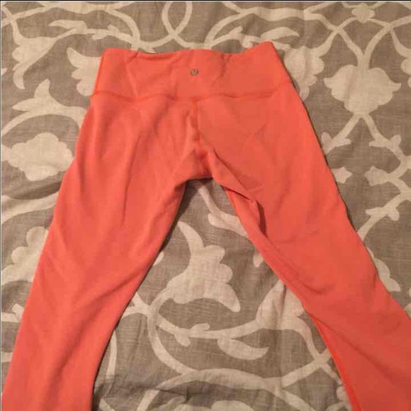Lululemon cropped leggings