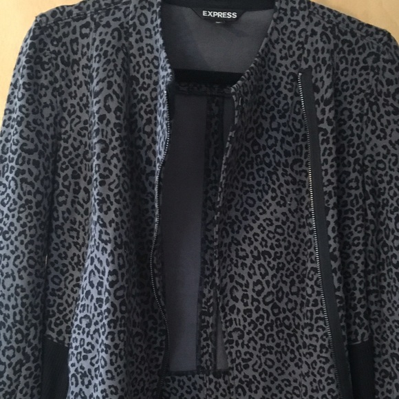Express Small Cute Cheetah Print Blazer!