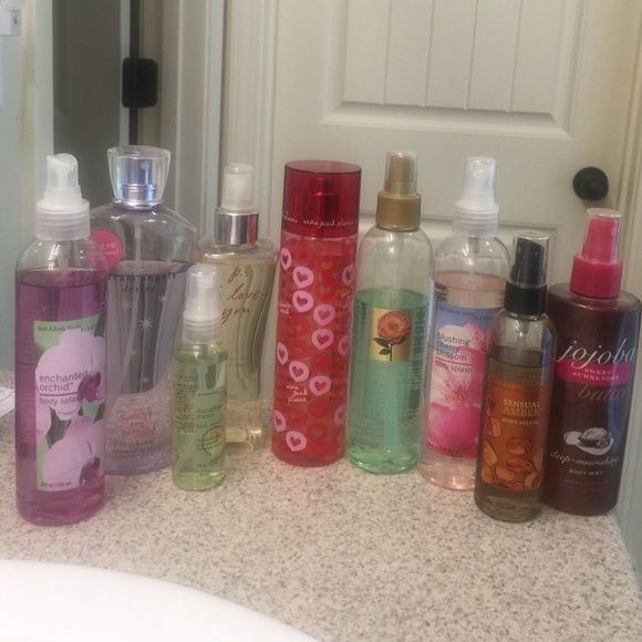 9 piece lot Body Splashes-VS and B&BW!