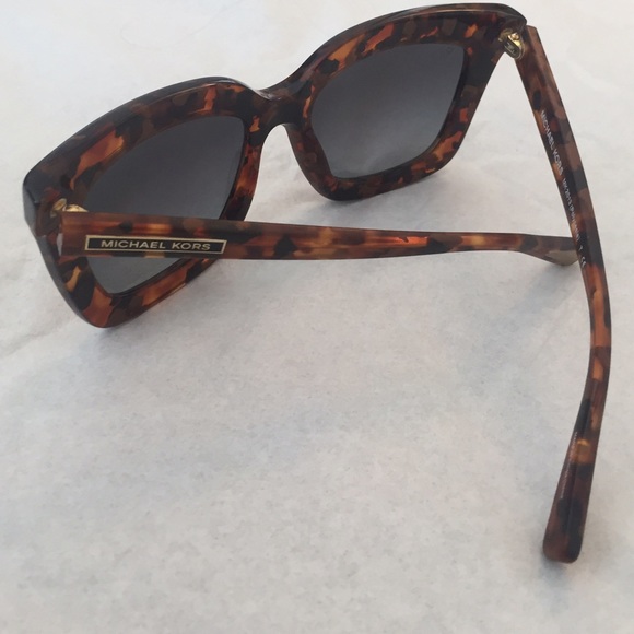 BN Michael Kors Polynesia Polarized Sunglasses - Picture 2 of 4