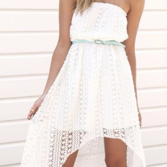Beautiful crochet white Sabo Skirt dress
