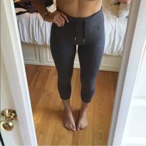 Lululemon Cropped Gray Leggings Size 6