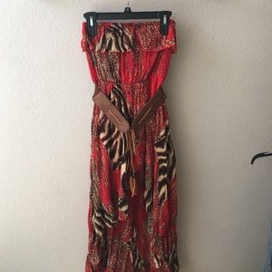 Very cute strapless high-low dress😍