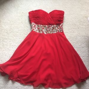Red formal strapless homecoming dress