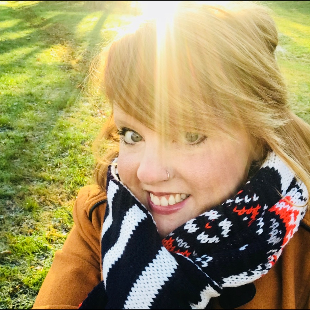 Meet your Posher, Caitlin