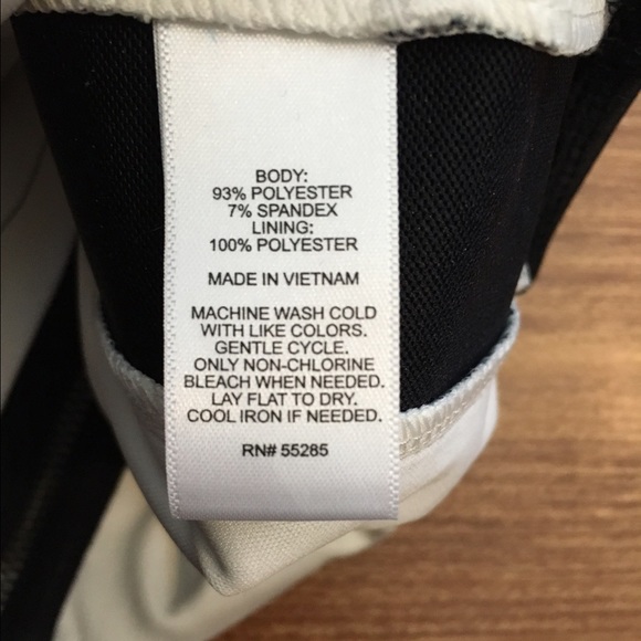 🔴SOLD NWT Express zipback Crop top - Picture 3 of 4