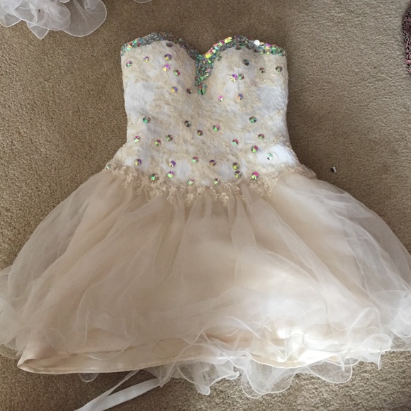 cute fancy white dress - Picture 1 of 4