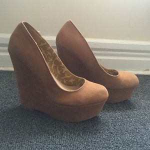 Brown Wedges