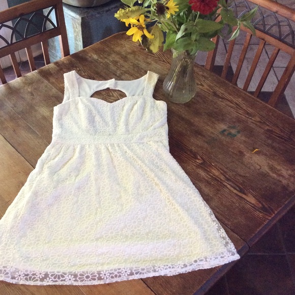 Egg Shell Emmelee Floral Embroidered Lace Dress