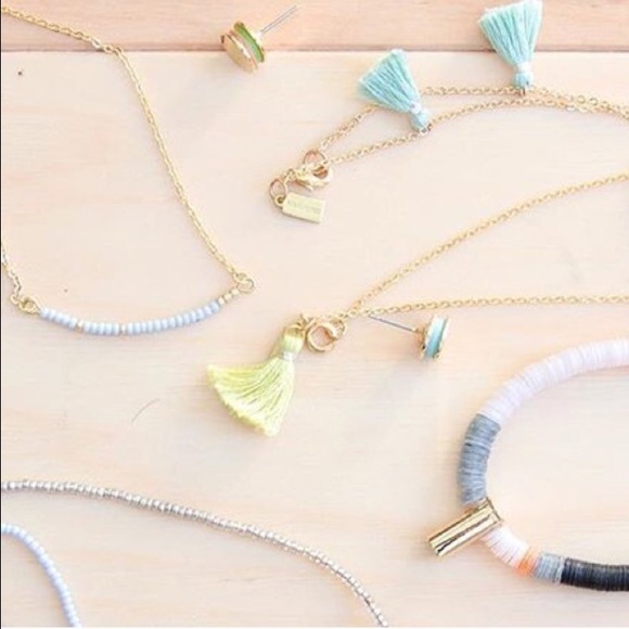 FLASH SALE! Reece Necklace- Silver - Picture 3 of 3