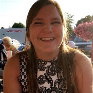 Meet your Posher, Taylar