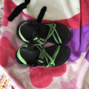 Size 6 chacos