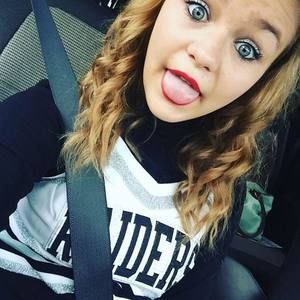 Meet your Posher, Andrea