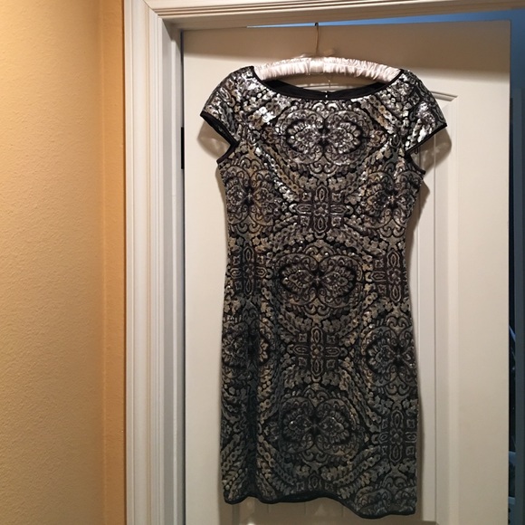Adrianna Papell Dresses & Skirts - Adrianna Papell dress