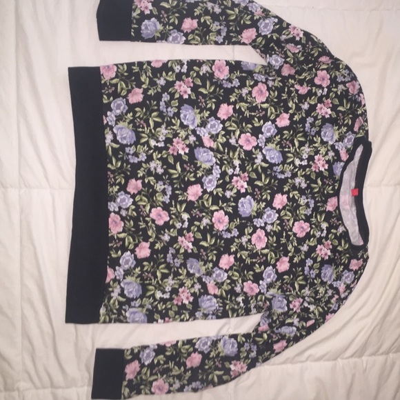 Dividend pullover sweatshirt