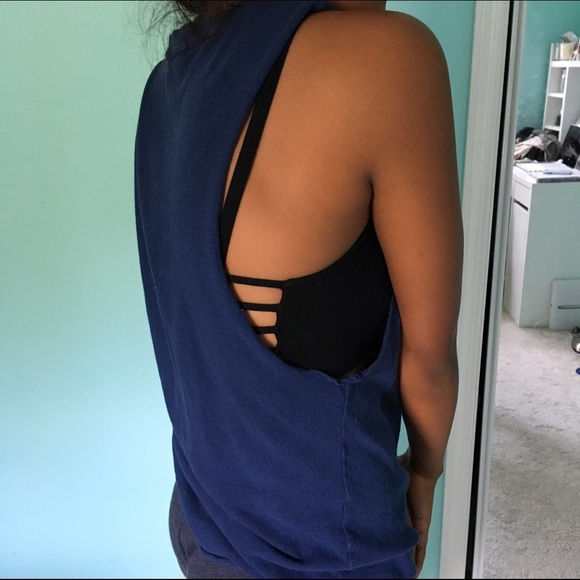 BRANDY MELVILLE MUSCLE TEE - Picture 2 of 3