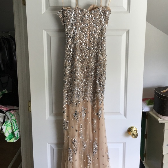 Prom dress - Picture 2 of 6