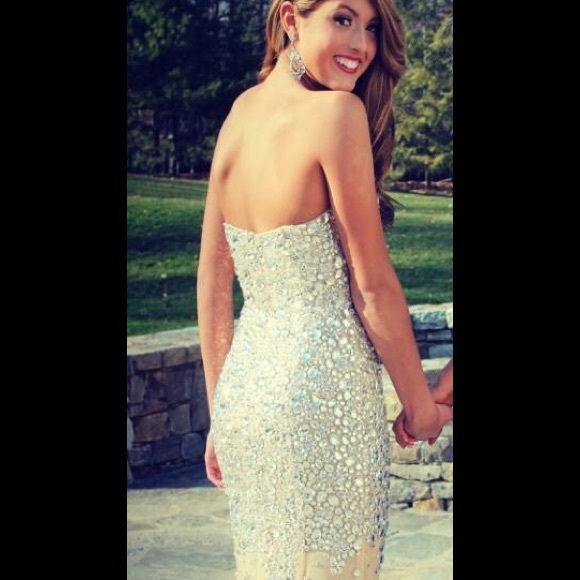 Prom dress - Picture 3 of 6