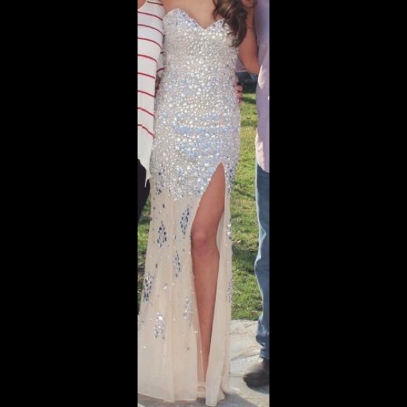 Prom dress - Picture 6 of 6