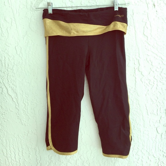Bebe sport capris gold & black Small